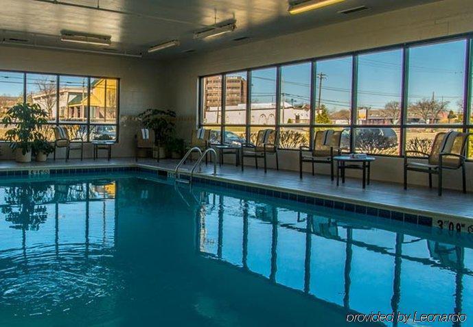 Chester Inn & Suites Sharonville Exterior foto